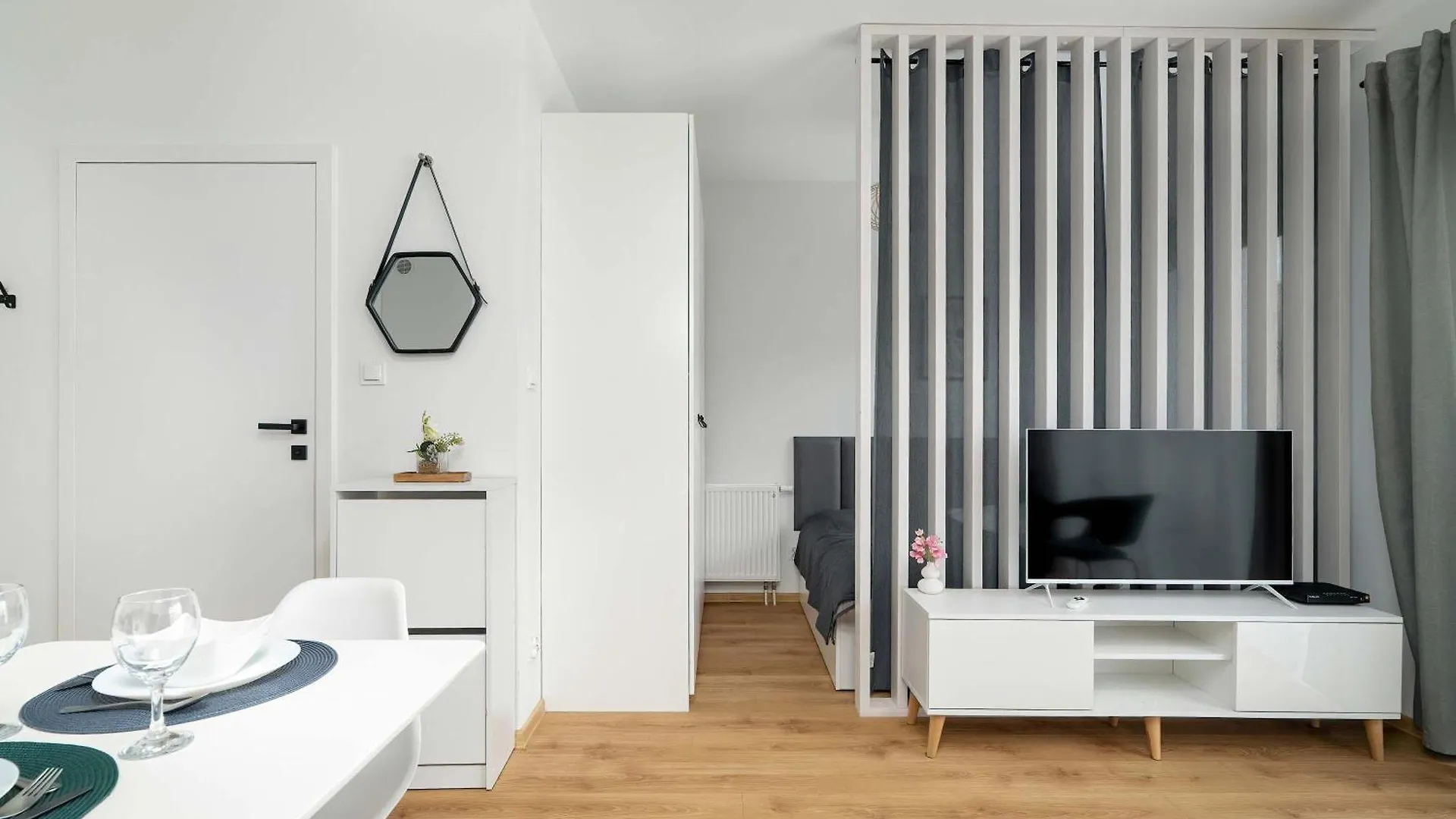 Studio With Parking In Wilda Poznan Near Mtp By Noclegi Renters ポーランド